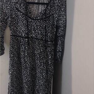 Elegant old navy Black and White Floral Dress